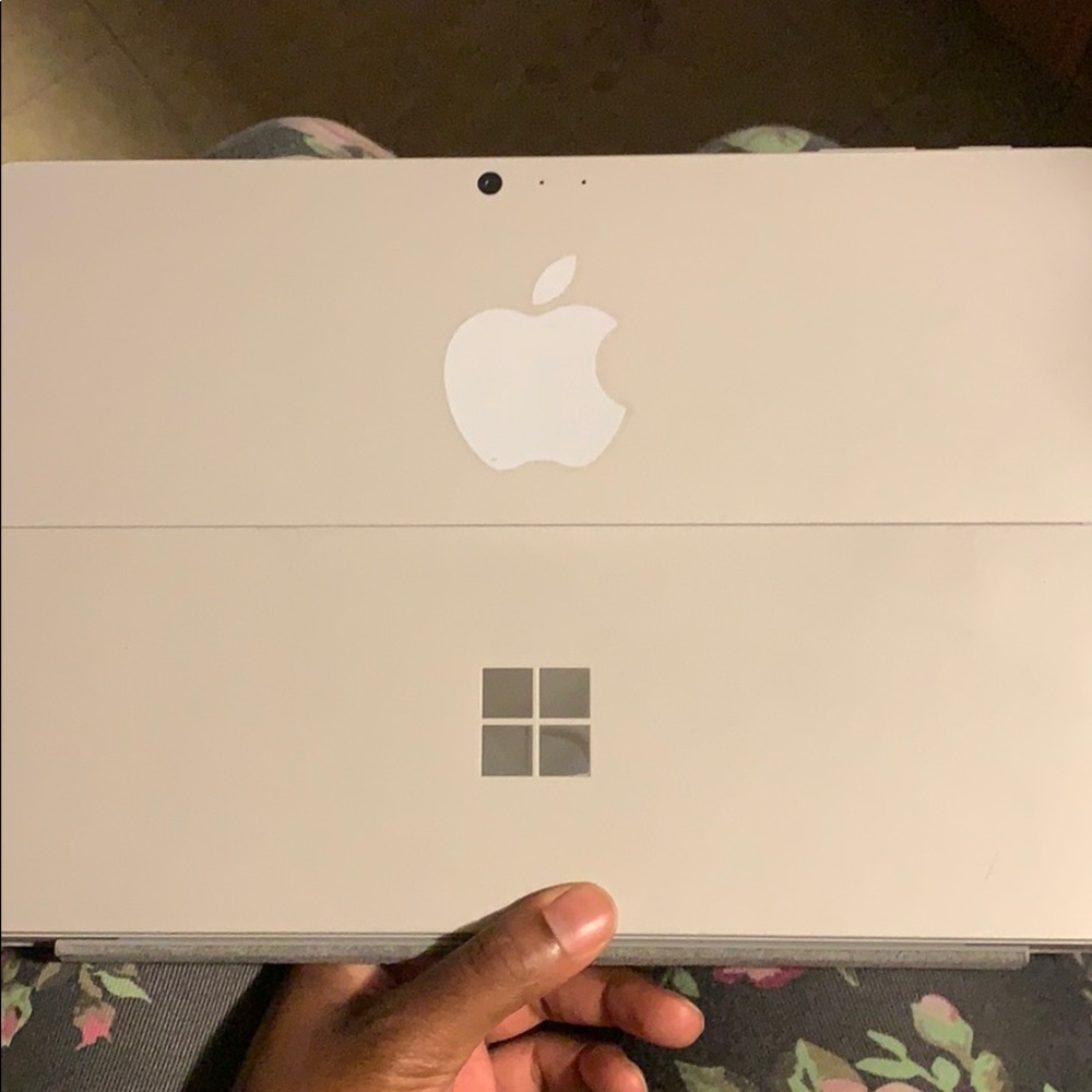 Microsoft Surface Pro - Picture 5 of 8